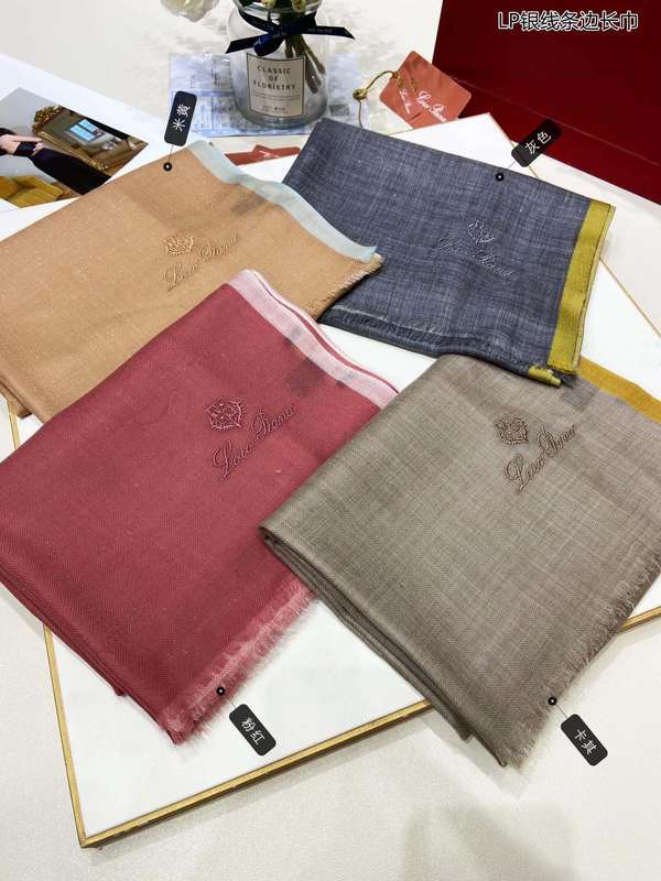 Loro Piana Scarf LPC00059 Loro Piana Scarf LPC00059